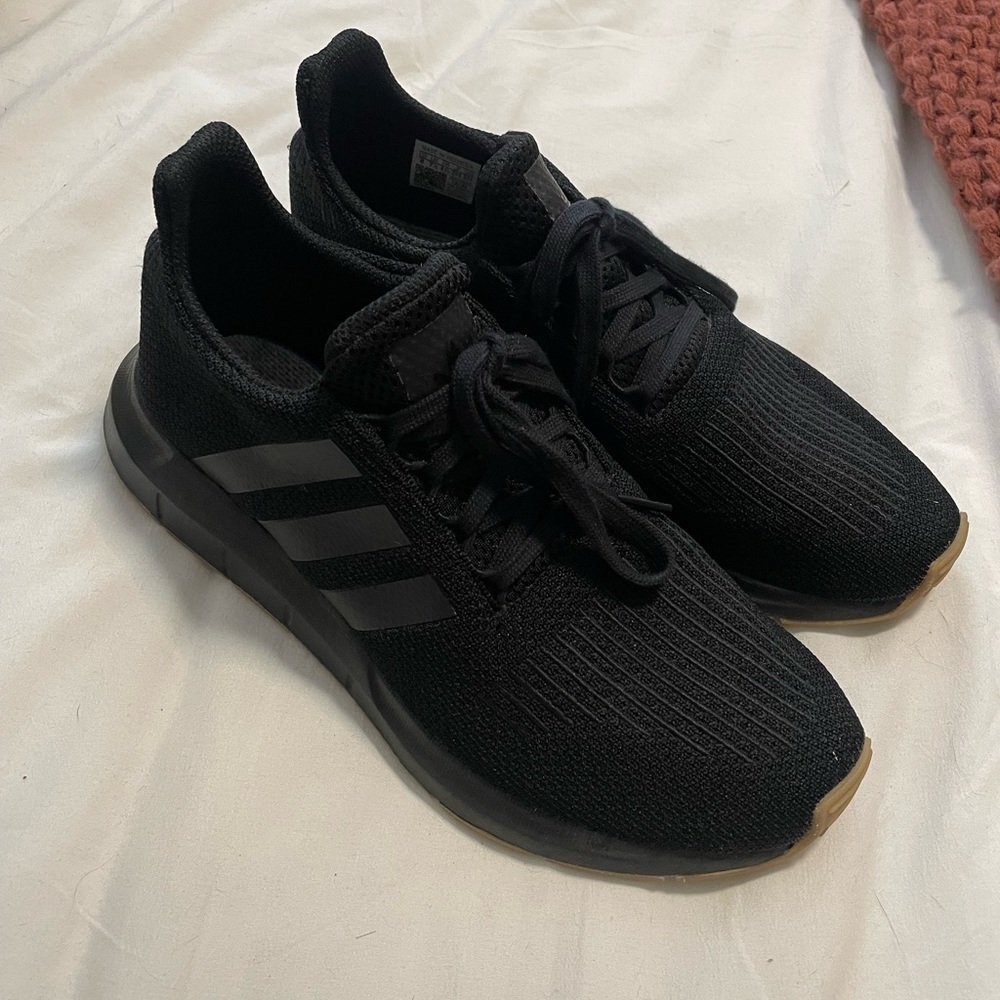 Adidas Swift Run